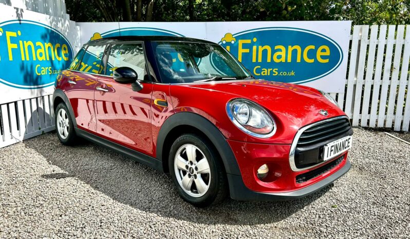 Mini Hatch 1.5 TD Cooper D (s/s), 2017, Manual, 5 Door Hatchback full