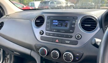 Hyundai i10 1.0 SE, 2018, Manual, 5 Door Hatchback full