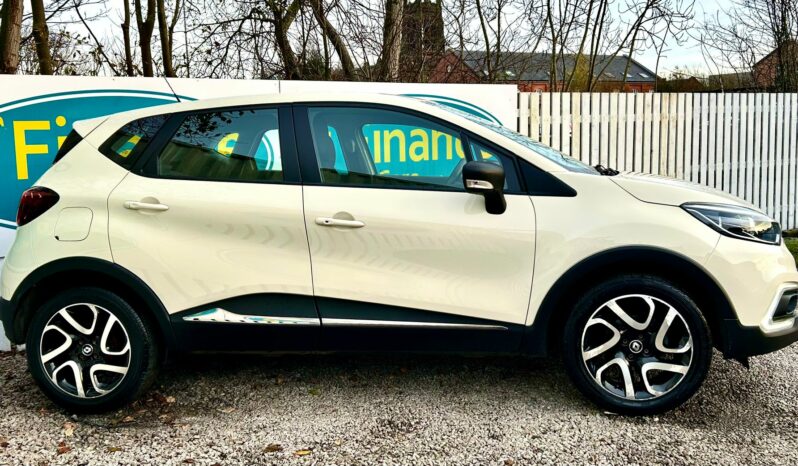 Renault Captur 0.9 TCe Dynamique Nav ENERGY (s/s), 2017, Manual, 5 Door Hatchback full