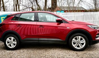 Vauxhall Grandland X 1.2 SE (s/s), 2018, Manual, 5 Door Hatchback full